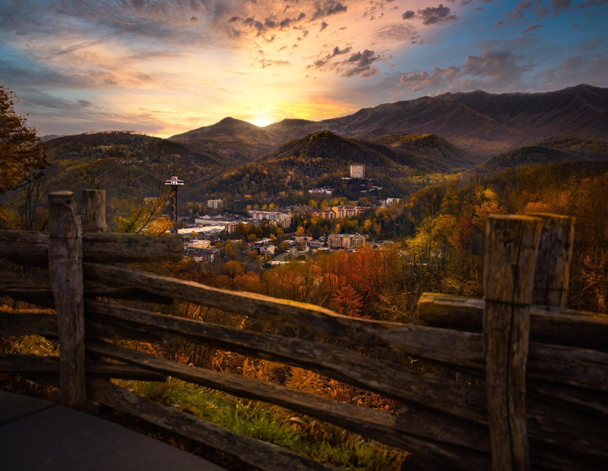 Key Lime Pie, Hot Tub,Wifi, 1089 Free Tickets Each Paid Day, Dollywood And More Гетлинбург Екстериор снимка