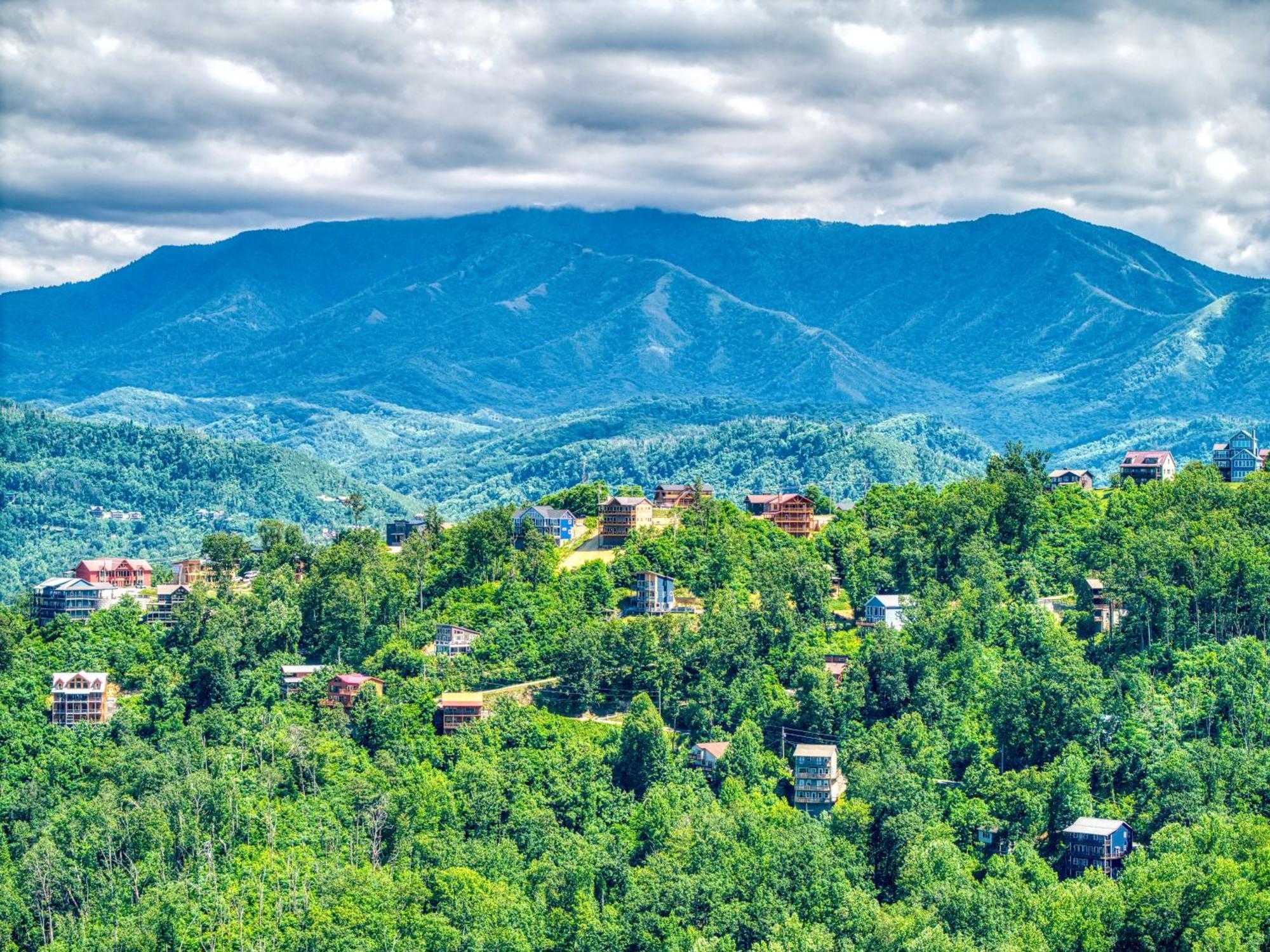 Key Lime Pie, Hot Tub,Wifi, 1089 Free Tickets Each Paid Day, Dollywood And More Гетлинбург Екстериор снимка